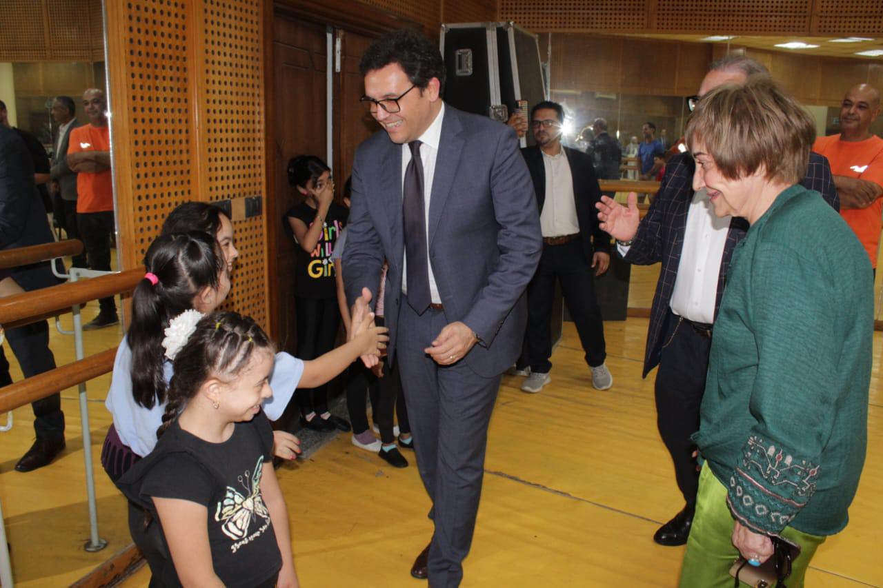 الدكتور أحمد هنو وزير الثقافة