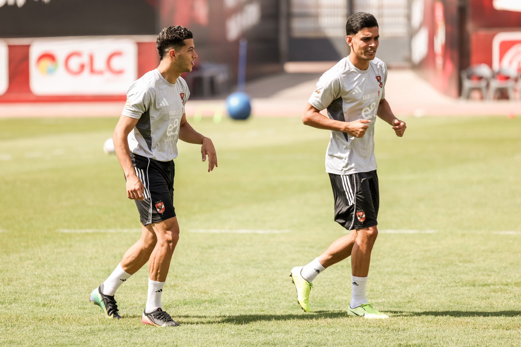 امام عاشور وبن شرقي من مران الأهلي امام عاشور وبن شرقي من مران الأهلي