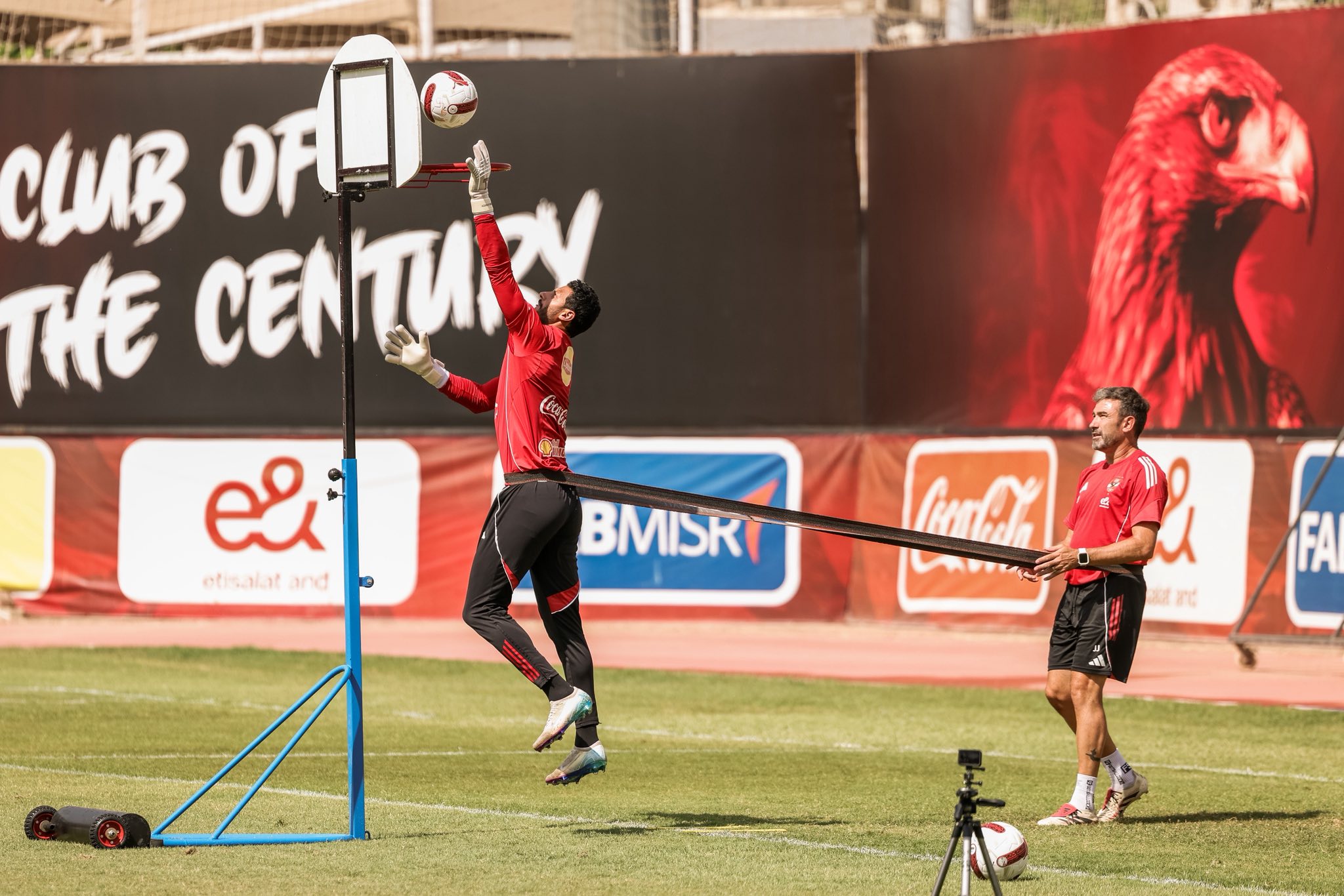 محمد الشناوي من مران الأهلي اليوم