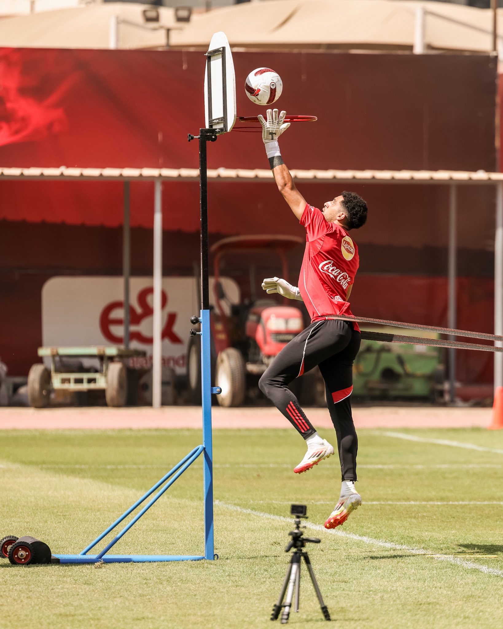 مصطفى شوبير من تدريبات الأهلي اليوم مصطفى شوبير من تدريبات الأهلي اليوم