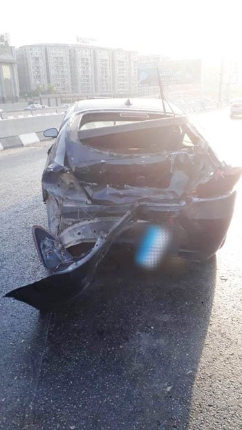 66921-انقلاب-سيارة-جامبو-واصطدامها-بملاكى-أعلى-الدائرى-اتجاه-المريوطية-(2)