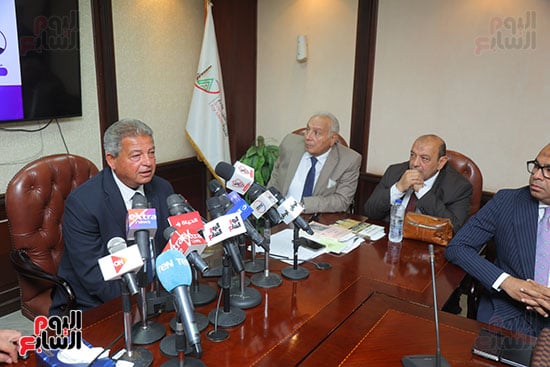 الورش التدريبية المتخصصة التي تعقدها لجنة ضبط أداء الإعلام الرياضي (1)