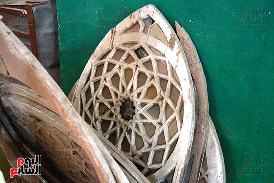 بقايا النوافذ أثر الأنفجار