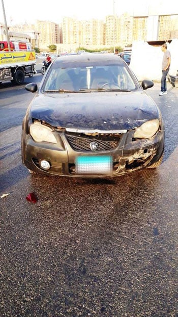 120611-انقلاب-سيارة-جامبو-واصطدامها-بملاكى-أعلى-الدائرى-اتجاه-المريوطية-(4)