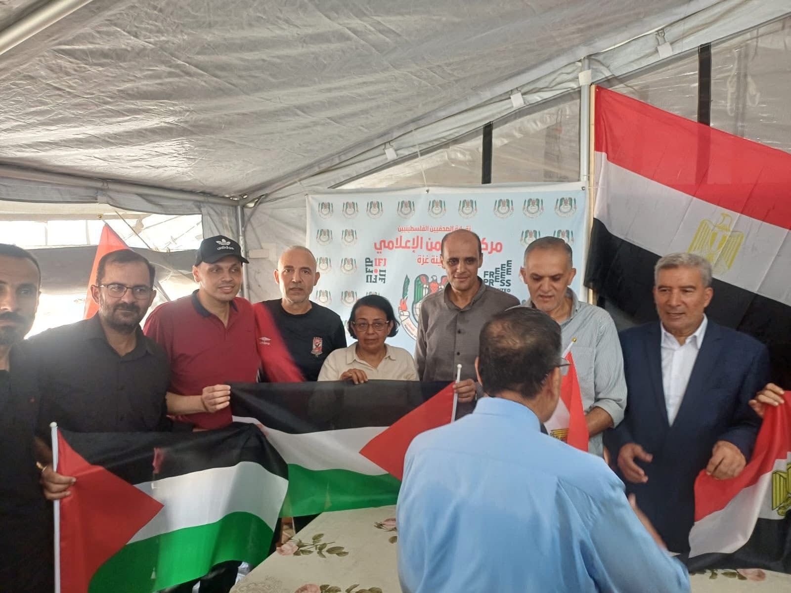 مؤتمر صحفي بمشاركة نخب وطنية فلسطينية في غزة4
