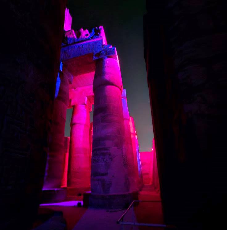 سحر خاص لعروض الصوت والضوء داخل معابد الكرنك سحر خاص لعروض الصوت والضوء داخل معابد الكرنك