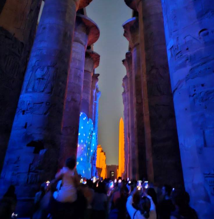 عروض الصوت والضوء في معابد الكرنك لبهجة سياح العالم فى الأقصر عروض الصوت والضوء في معابد الكرنك لبهجة سياح العالم فى الأقصر