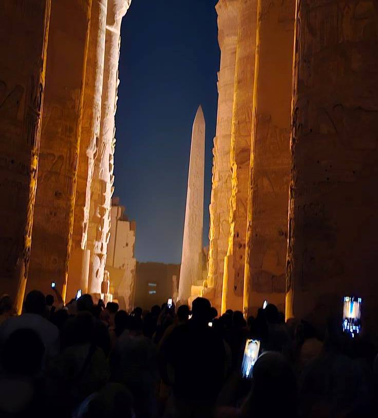 متعة سياح العالم بعروض الصوت والضوء فى معابد الكرنك متعة سياح العالم بعروض الصوت والضوء فى معابد الكرنك