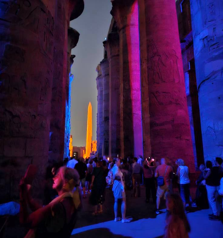 إقبال كبير من السياح على عروض الصوت والضوء بالكرنك إقبال كبير من السياح على عروض الصوت والضوء بالكرنك