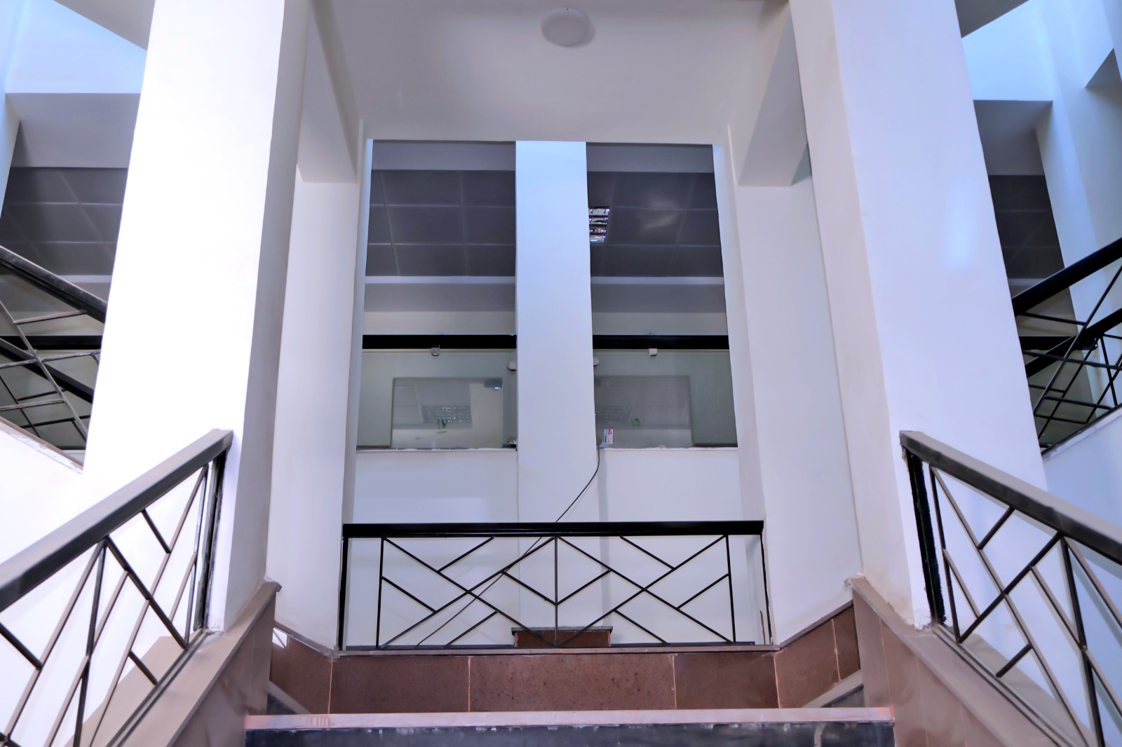 المعرض من الداخل