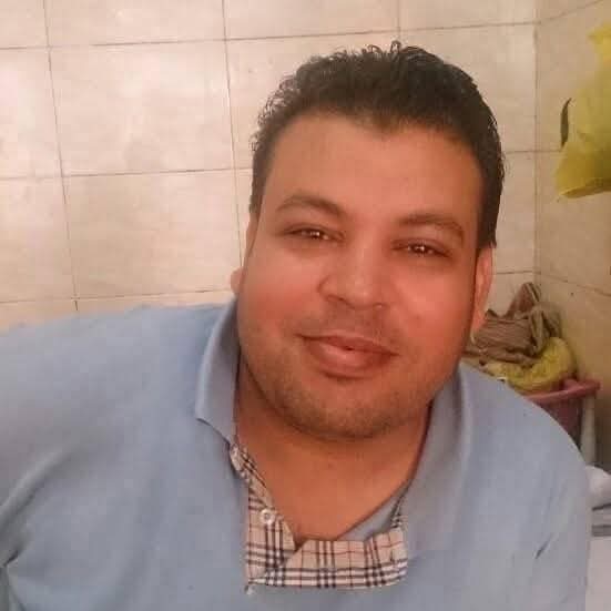يوسف متولي شيف المطعم