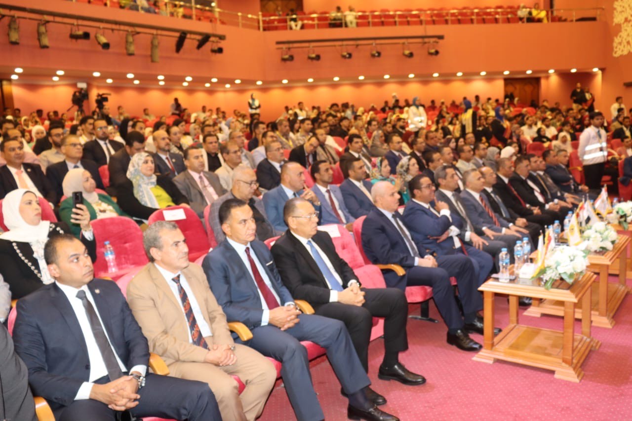 جانب من الحضور جانب من الحضور