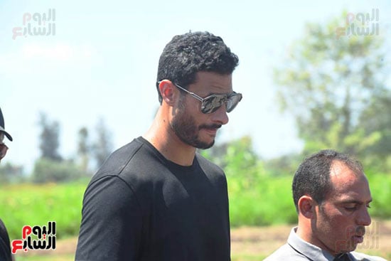 الحزن يسيطر علي محمد الشناوي (3)