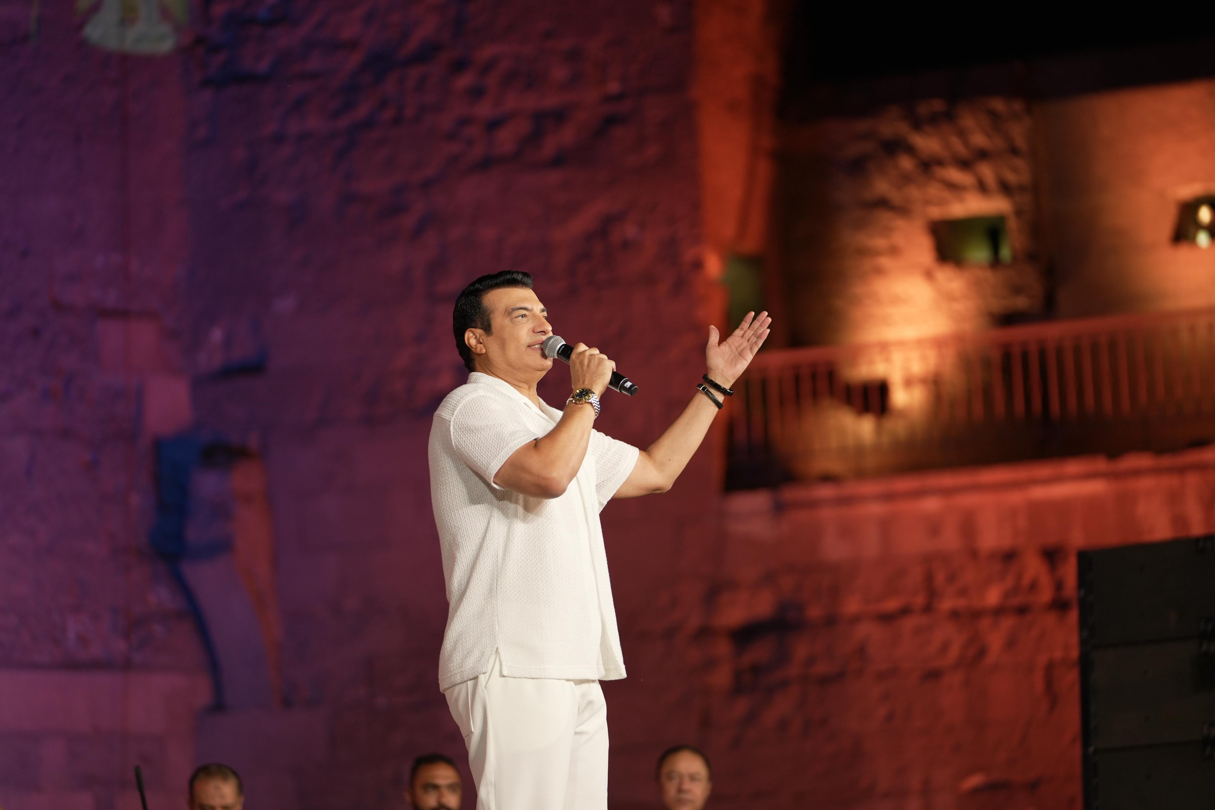إيهاب توفيق (5)