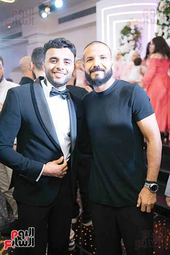 الزميل محمد الحصرى وحسن الشامى نجم المقاولون العرب الزميل محمد الحصرى وحسن الشامى نجم المقاولون العرب