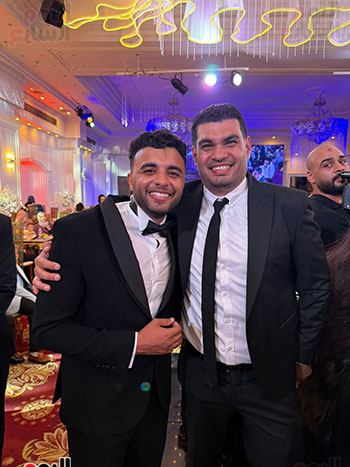 العريس مع الزميل الصحفي محمد المحص العريس مع الزميل الصحفي محمد المحص