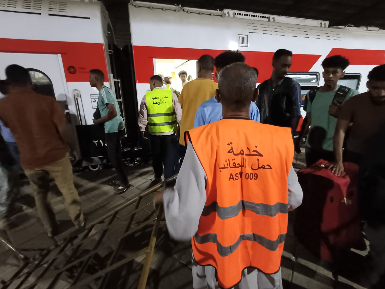 محطة السد العالى تستقبل الأشقاء السودانيين (1)