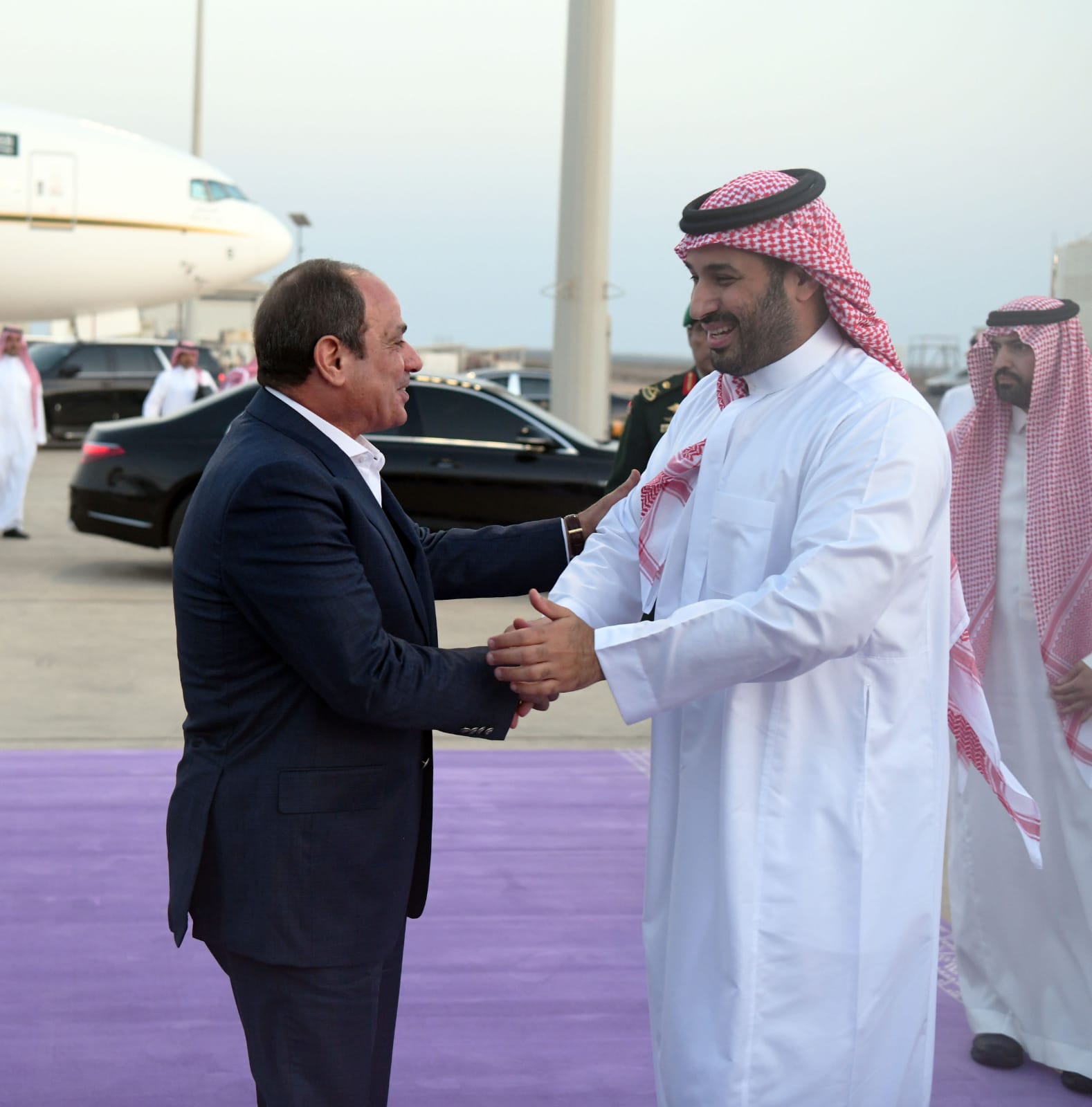 الأمير محمد بن سلمان يرحب بالرئيس السيسى