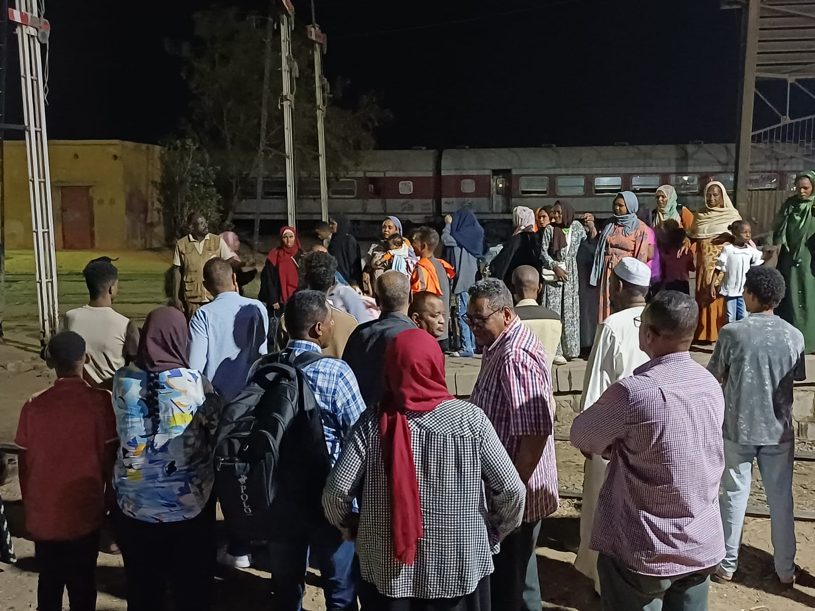 محطة السد العالى تستقبل الأشقاء السودانيين (4)