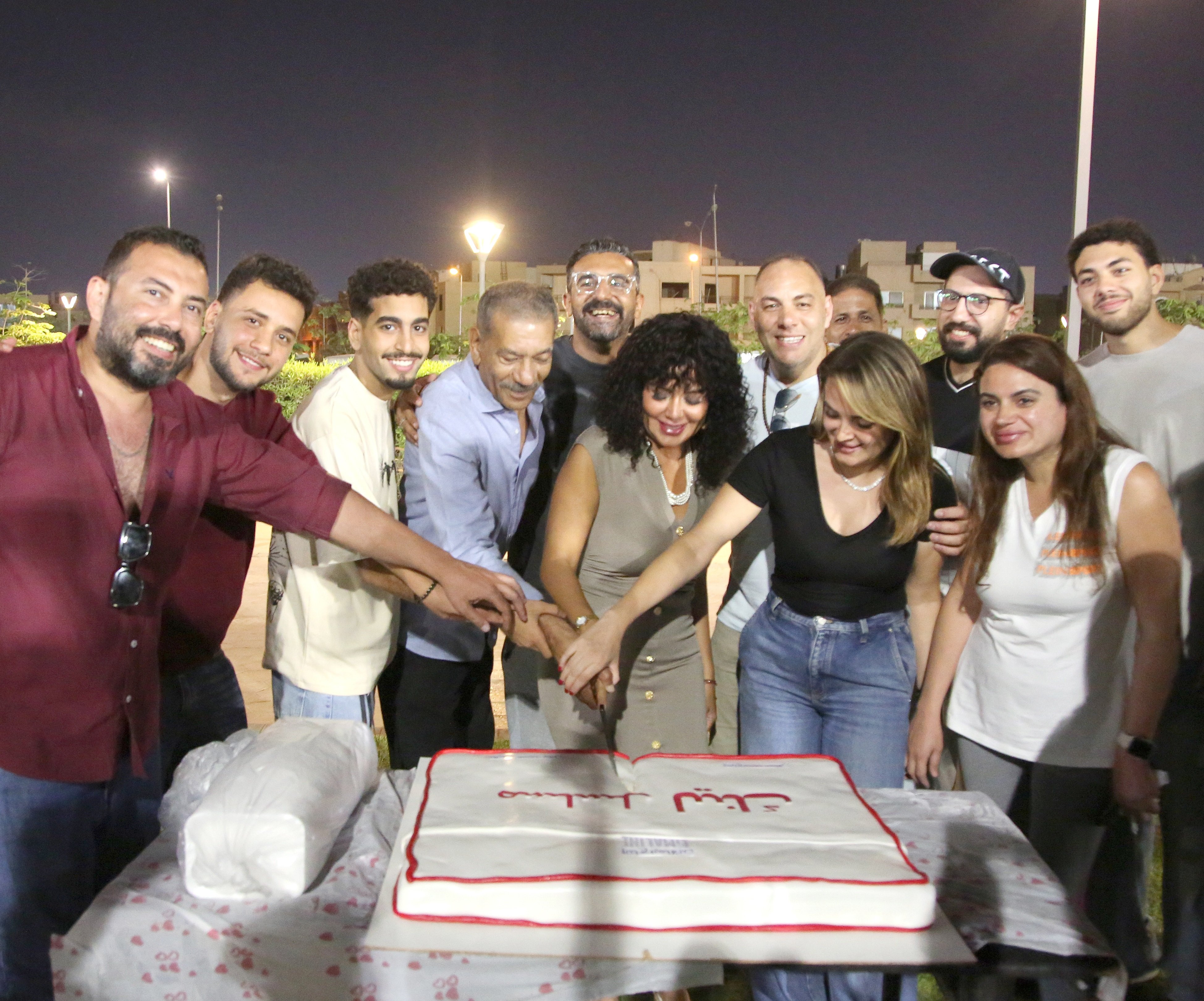 فريق عمل مسلسل لينك يحتفل ببدء التصوير