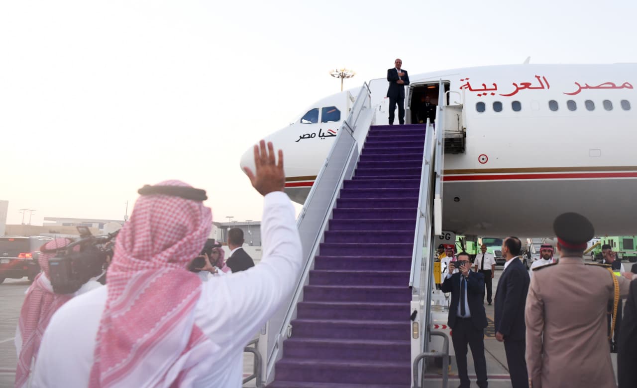 الأمير محمد بن سلمان يودع الرئيس السيسى