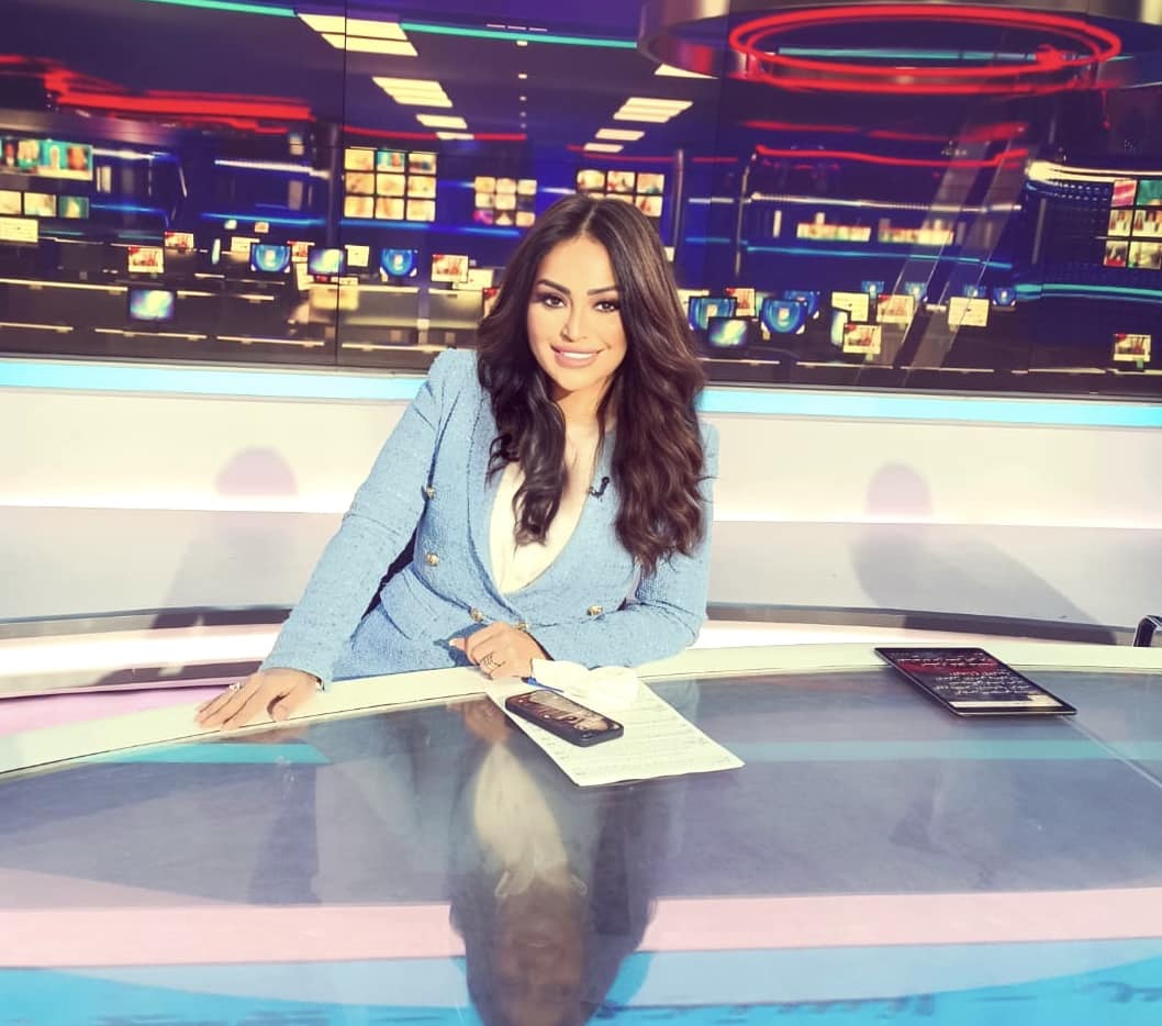 المذيعة دارين مصطفى (2)