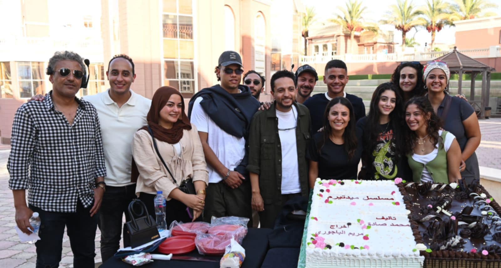 فريق عمل ميد ترم