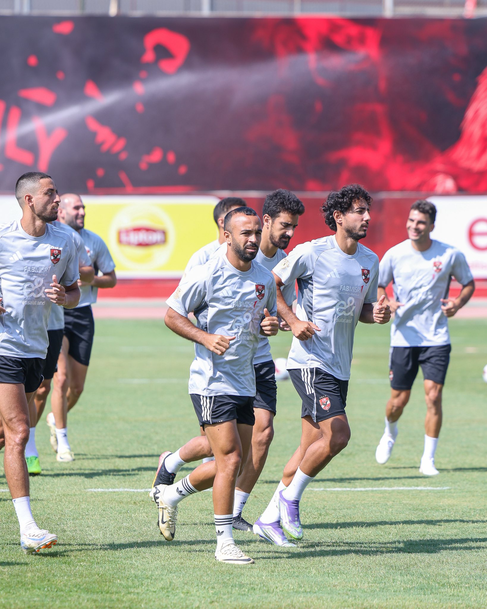 لقطة جماعية من مران الأهلي اليوم لقطة جماعية من مران الأهلي اليوم