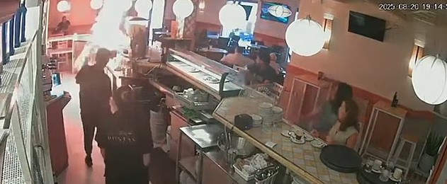 لقطة أخرى من الحريق