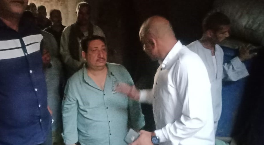 رئيس المدينة بموقع الإنهيار 6