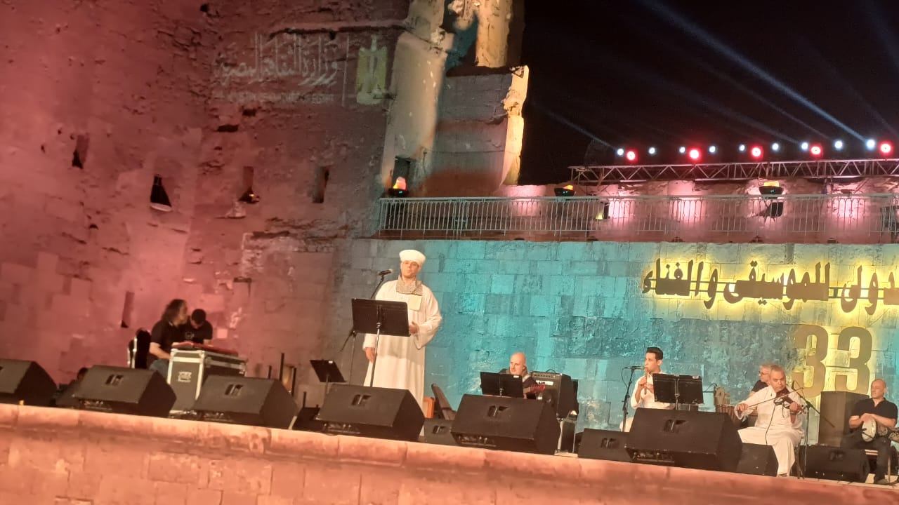 محمود التهامي يقدم ليلة دينية في حفل ختام مهرجان القلعة (1)