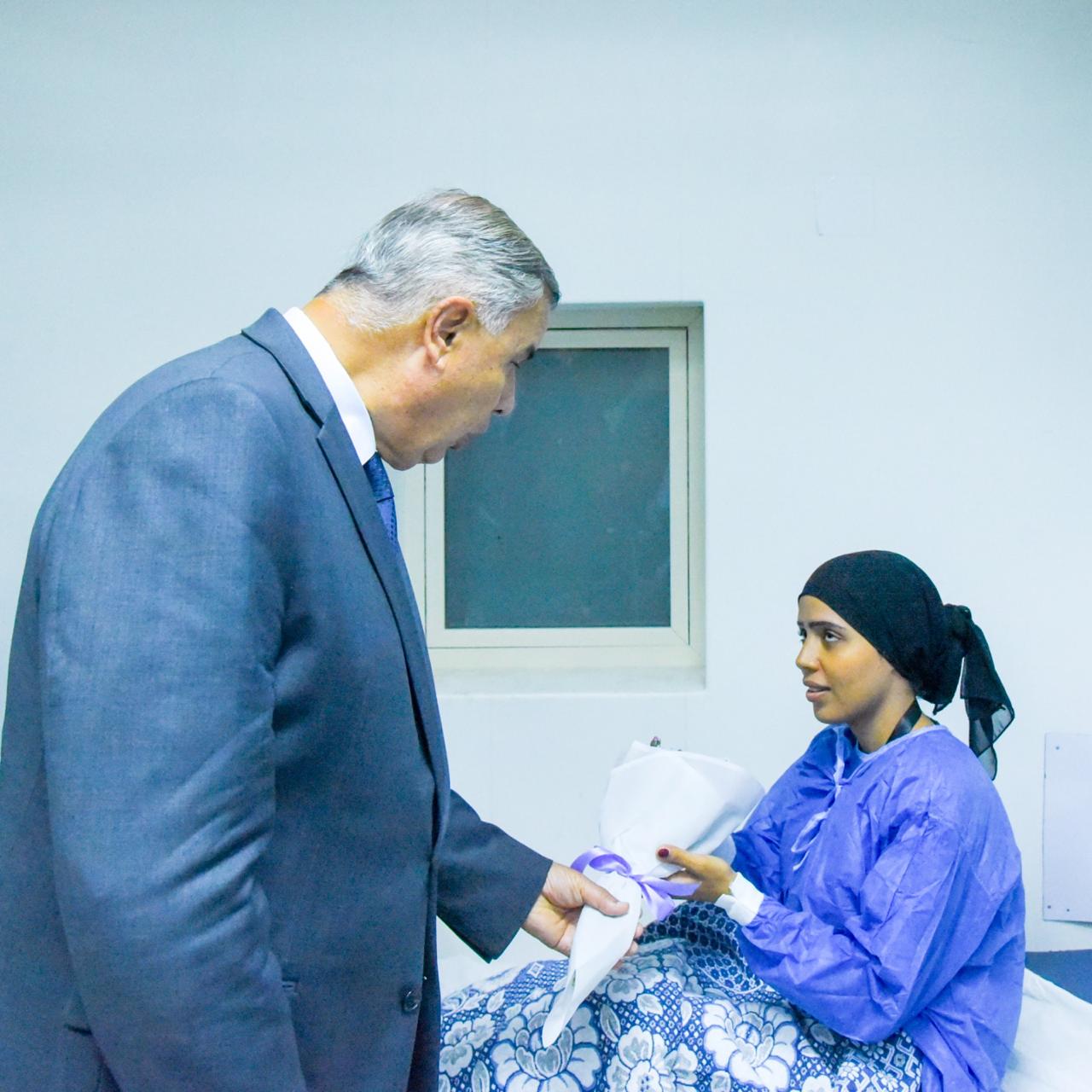 زيارة المحافظ للمصابين