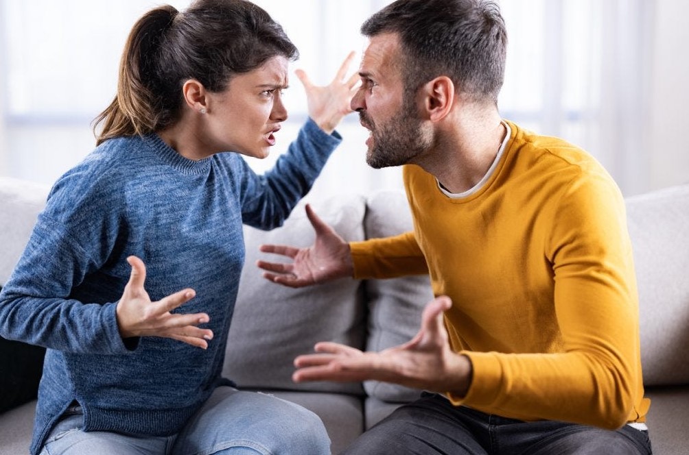 علاقة عاطفية سامة علاقة عاطفية سامة