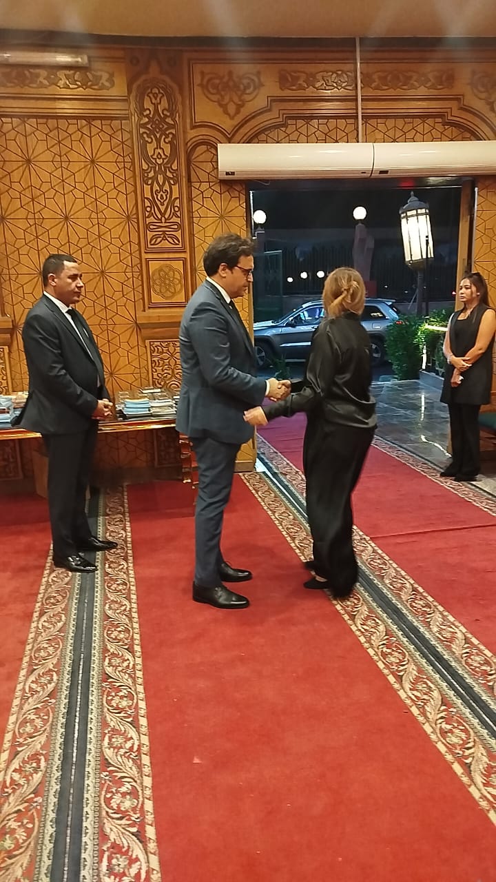 وزير الثقافة يحضر عزاء د. يحيى عزمي  بمسجد الشرطة  (3)