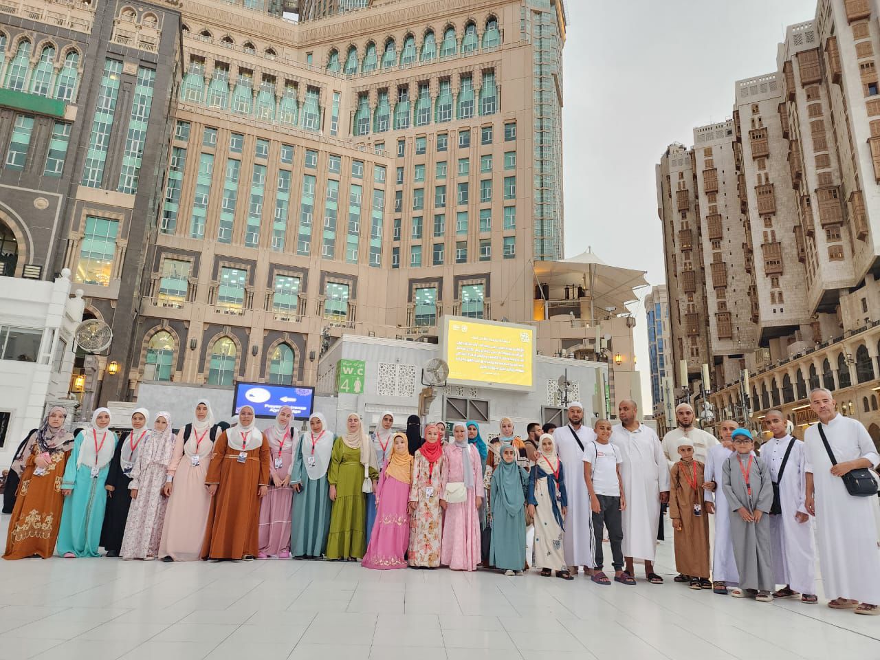 صور تذكارية داخل الحرم