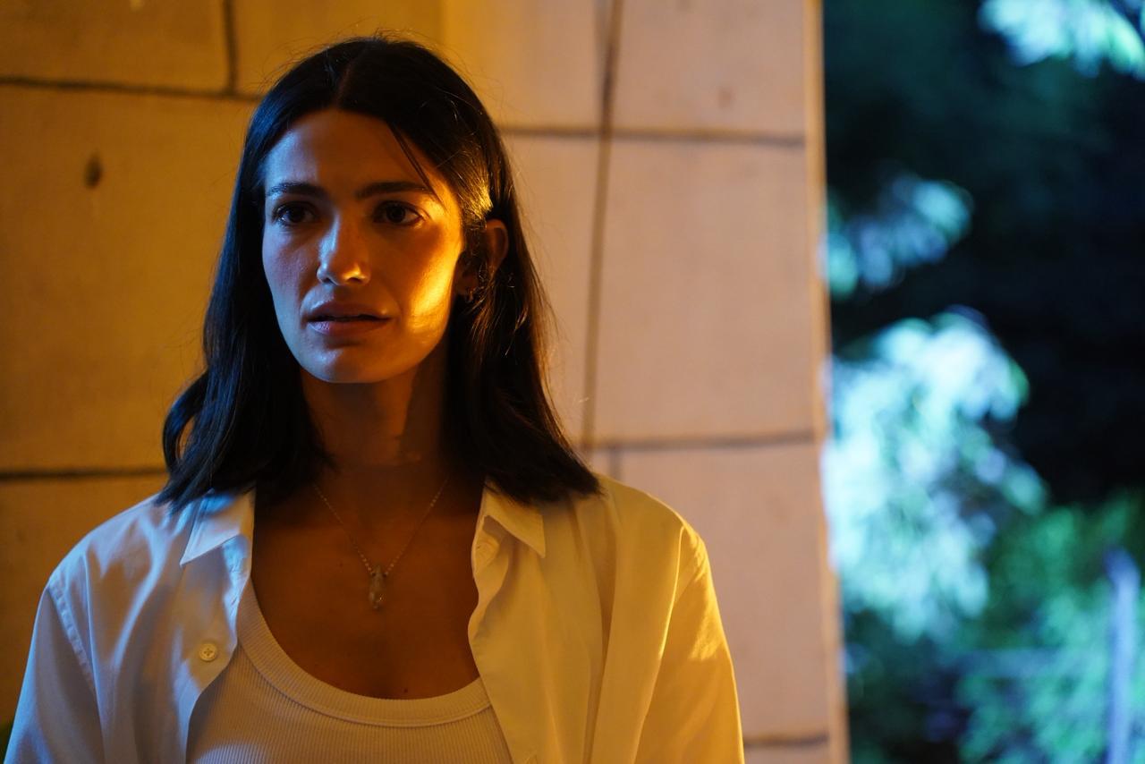 بداية مشوقة لحكاية Just You بطولة تارا عماد ضمن مسلسل ما تراه، ليس كما يبدو (2)