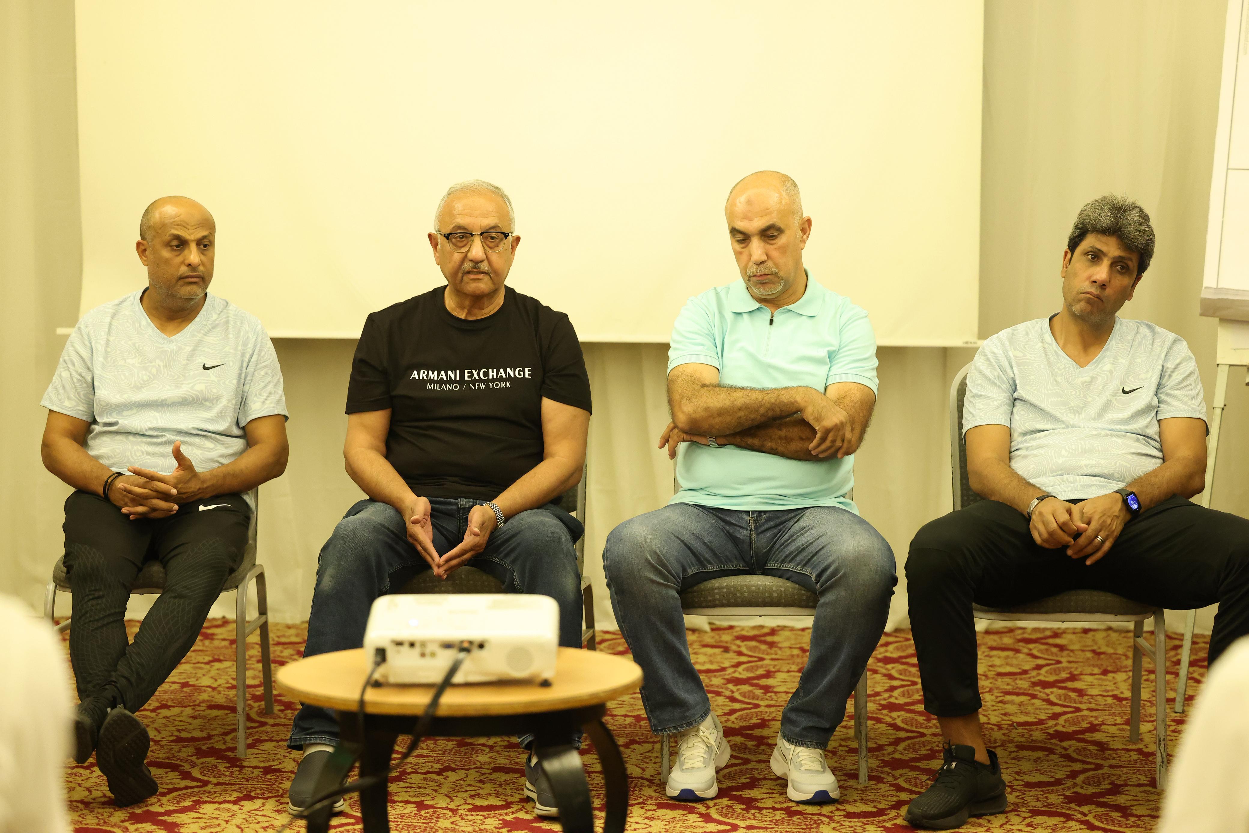 اشرف نصار مع الجهاز الفني