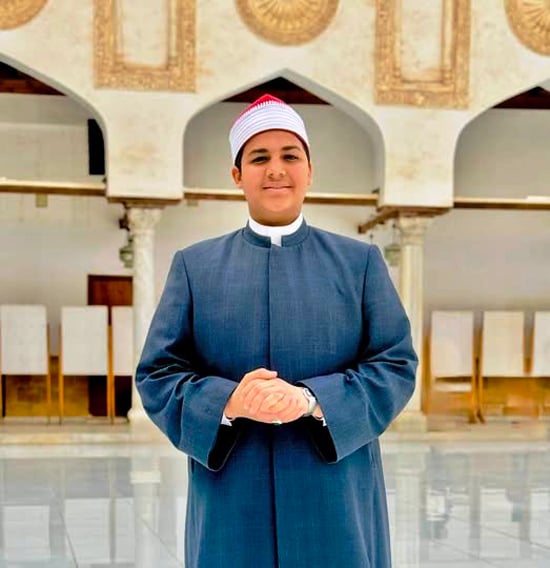 الزي-الأزهر-يزين-الشاب-المبتهل الزي-الأزهر-يزين-الشاب-المبتهل