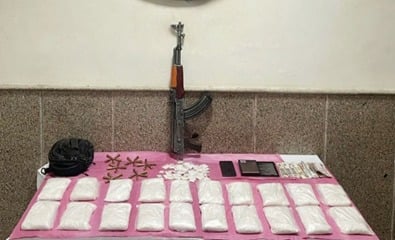 المتهمون والمضبوطات (11)