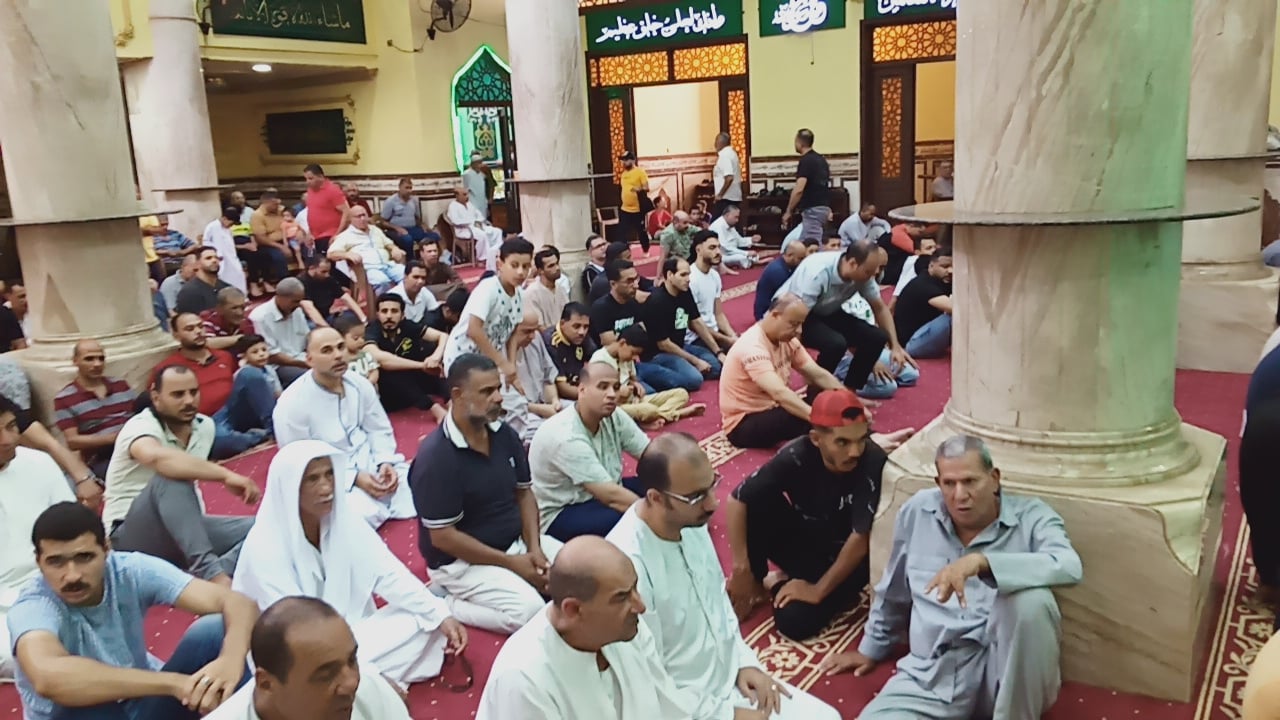 فاعليات مكثفة بالمساجد الكبرى لقراءة القرأن الكريم و حلقات الذكر