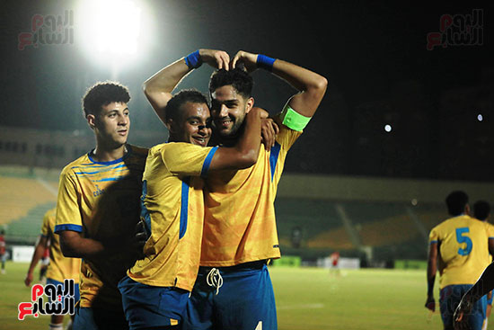 فرحة محمد عمار عقب إحرازه هدف الإسماعيلى