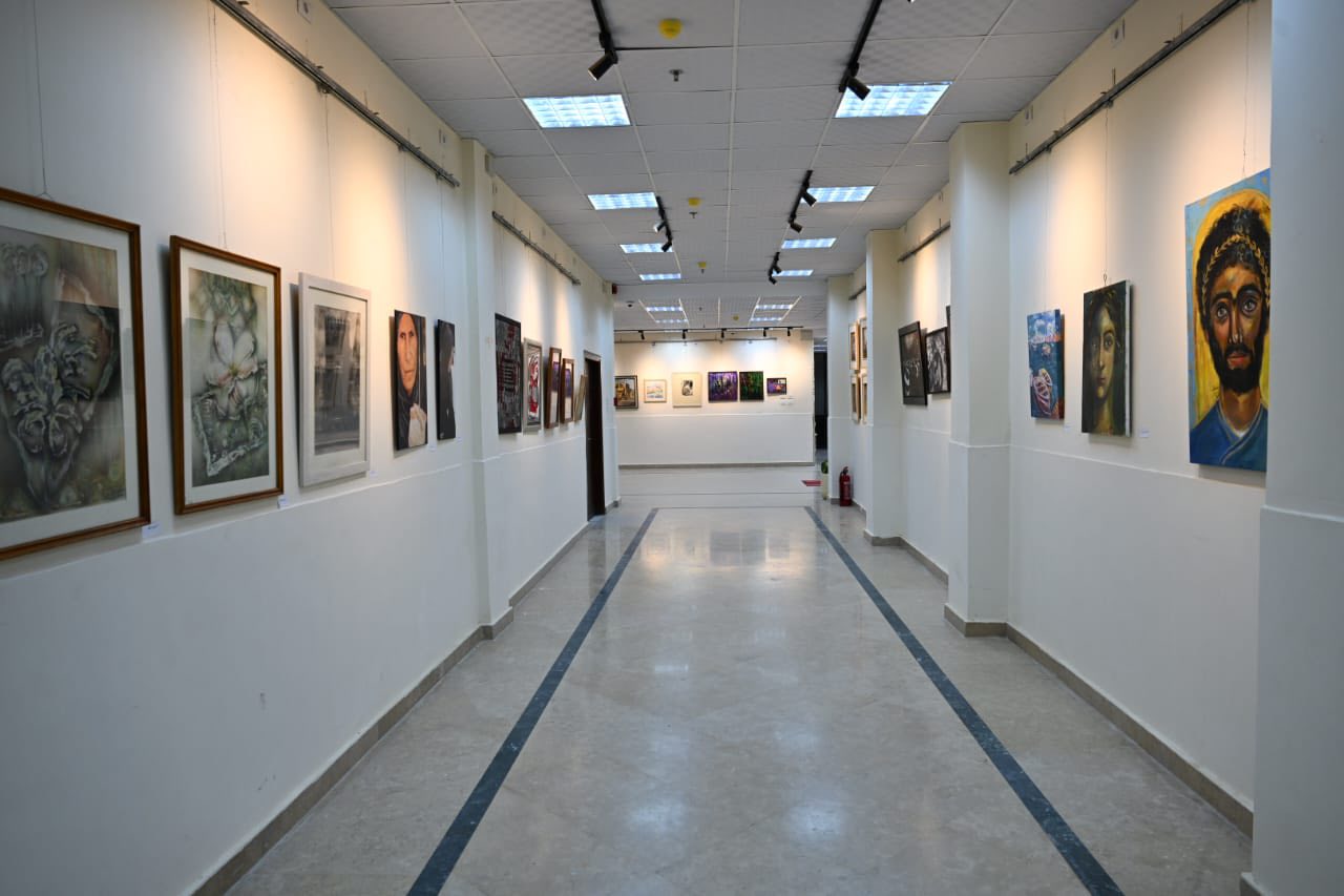 ملتقى الفنون التشكيلية