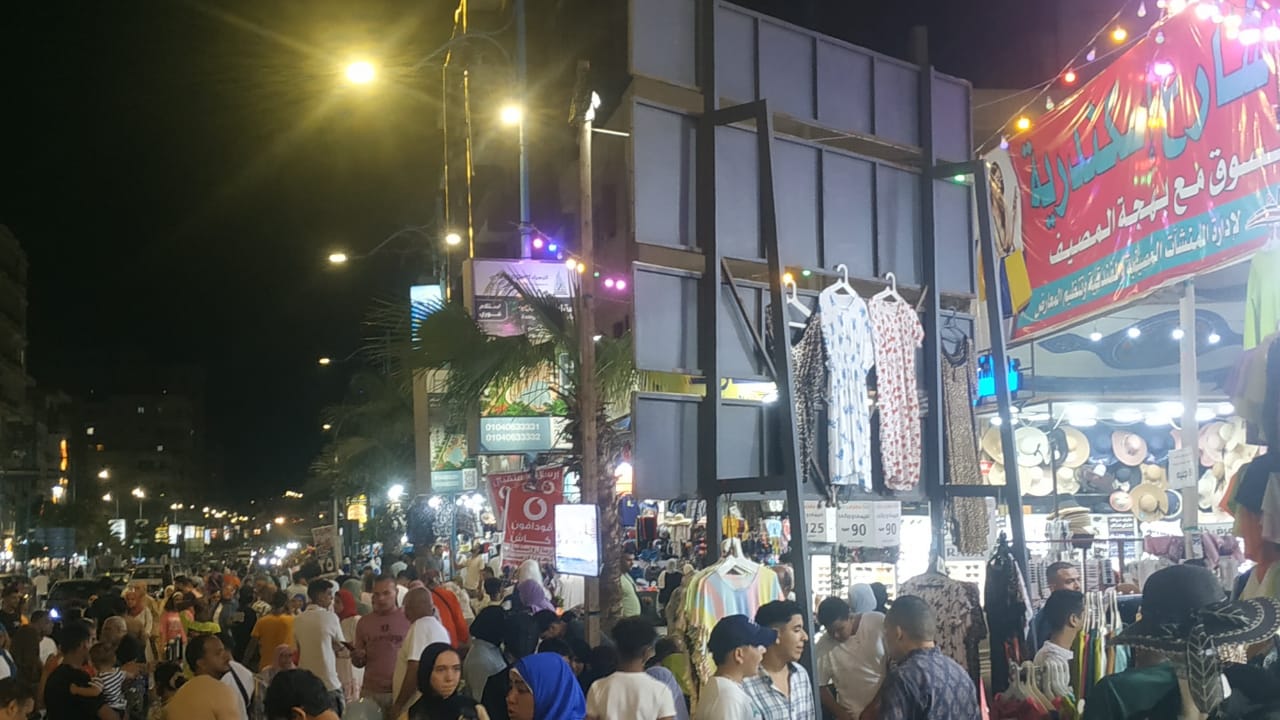 زحام ورواج مصيف مطروح_1 زحام ورواج مصيف مطروح_1