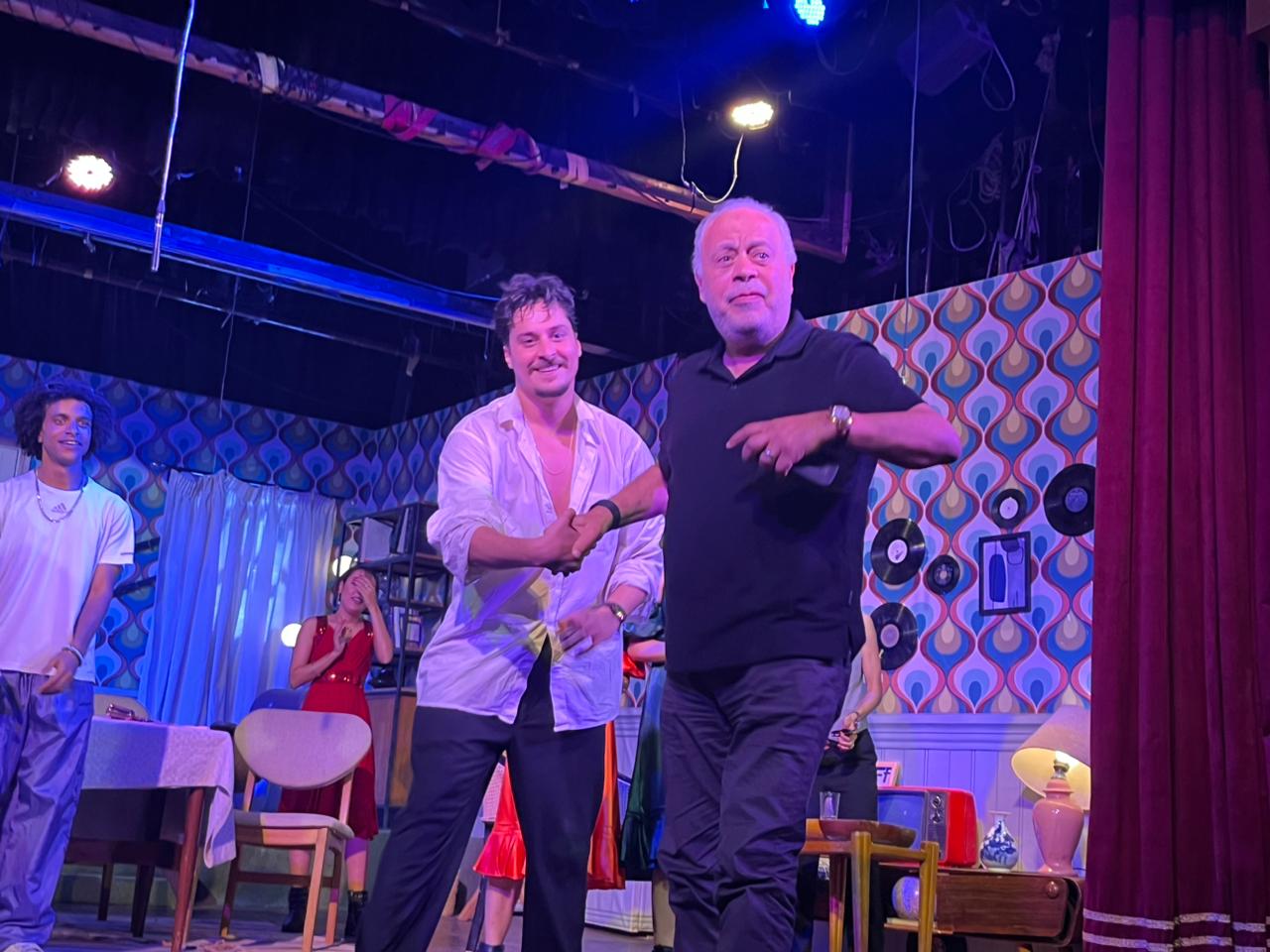 بعد مشاهدة المسرحية