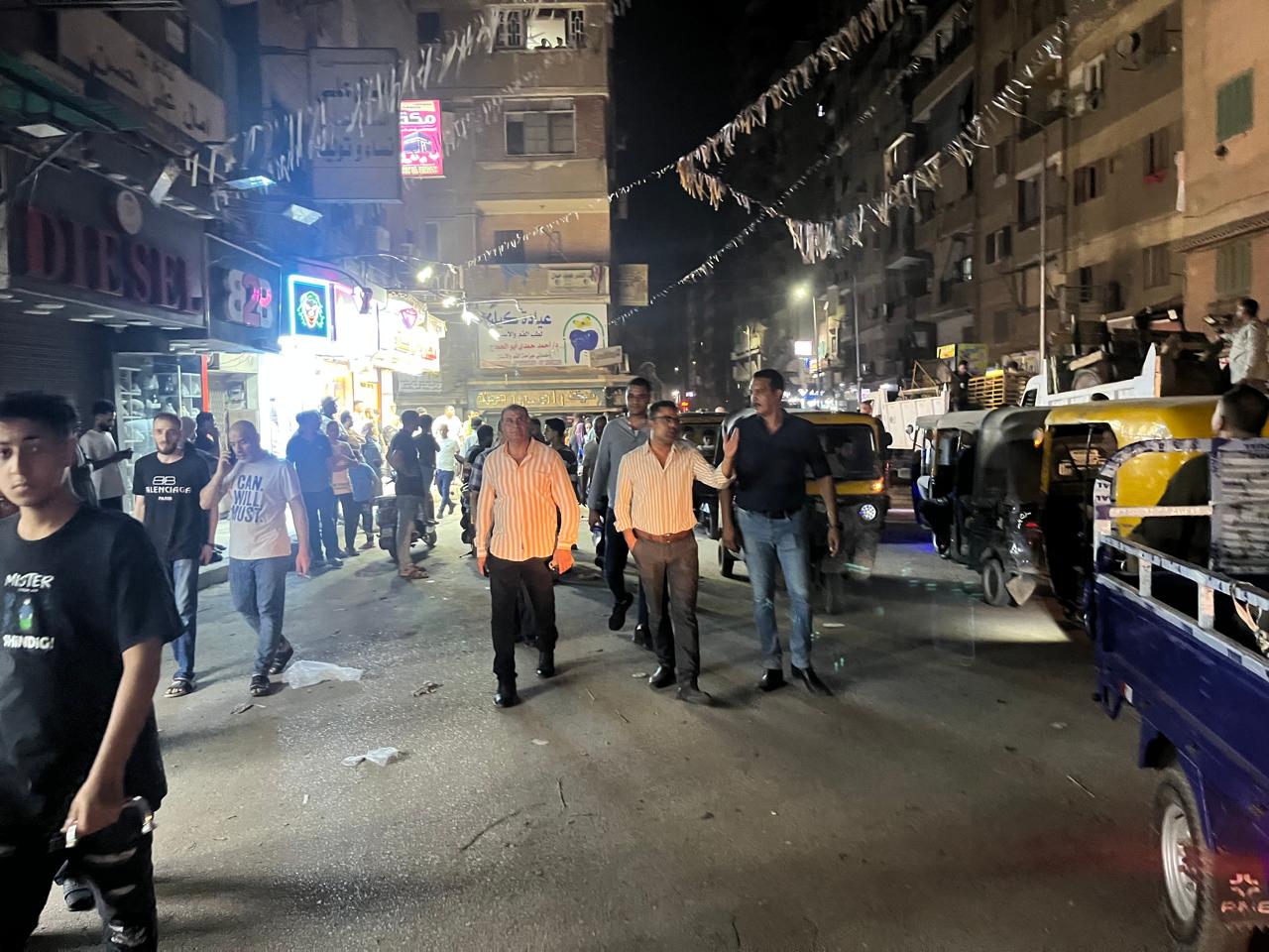 حي الهرم يشن حملات مكبرة لرفع إشغالات المحال وتعديات الباعة على الطريق (9)