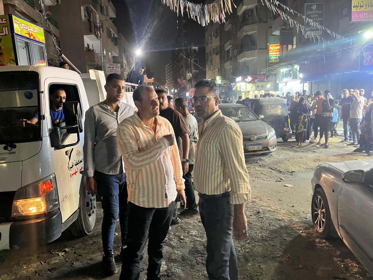 حي الهرم يشن حملات مكبرة لرفع إشغالات المحال وتعديات الباعة على الطريق (8)