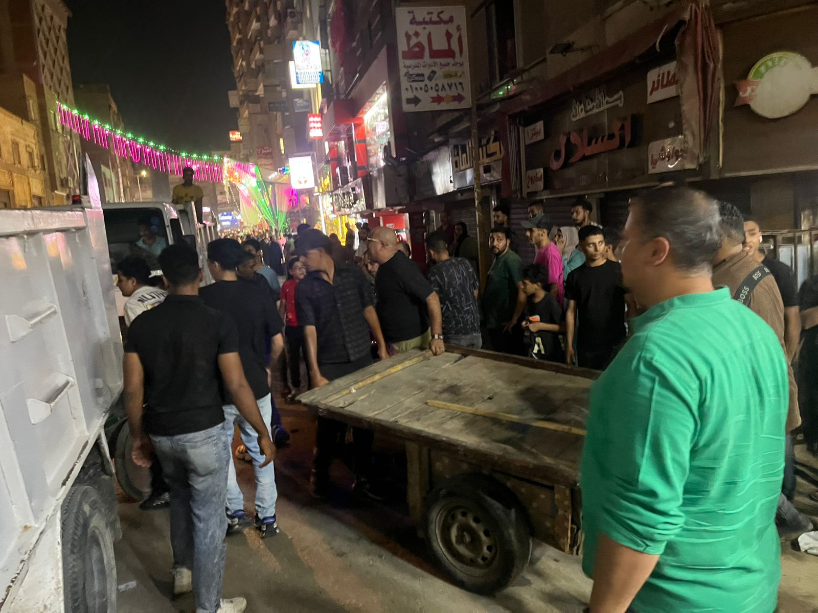 حي الهرم يشن حملات مكبرة لرفع إشغالات المحال وتعديات الباعة على الطريق (3)