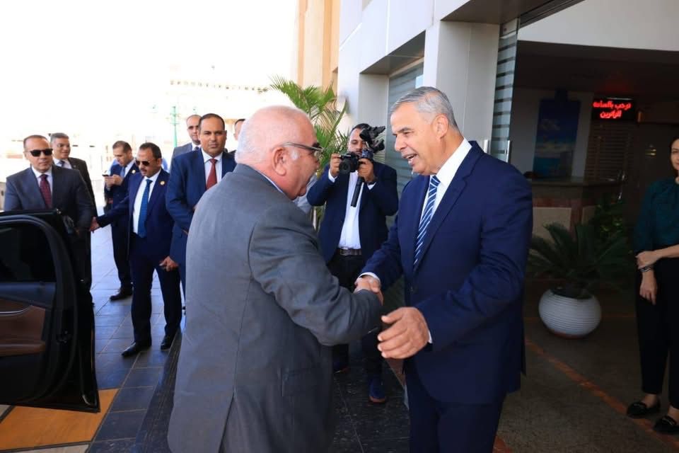 رئيس هيئة قضايا الدولة يبحث تعزيز التعاون مع محافظ الإسكندرية (5)