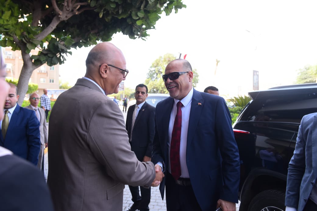 استقبال وزير العمل فى القليوبية استقبال وزير العمل فى القليوبية