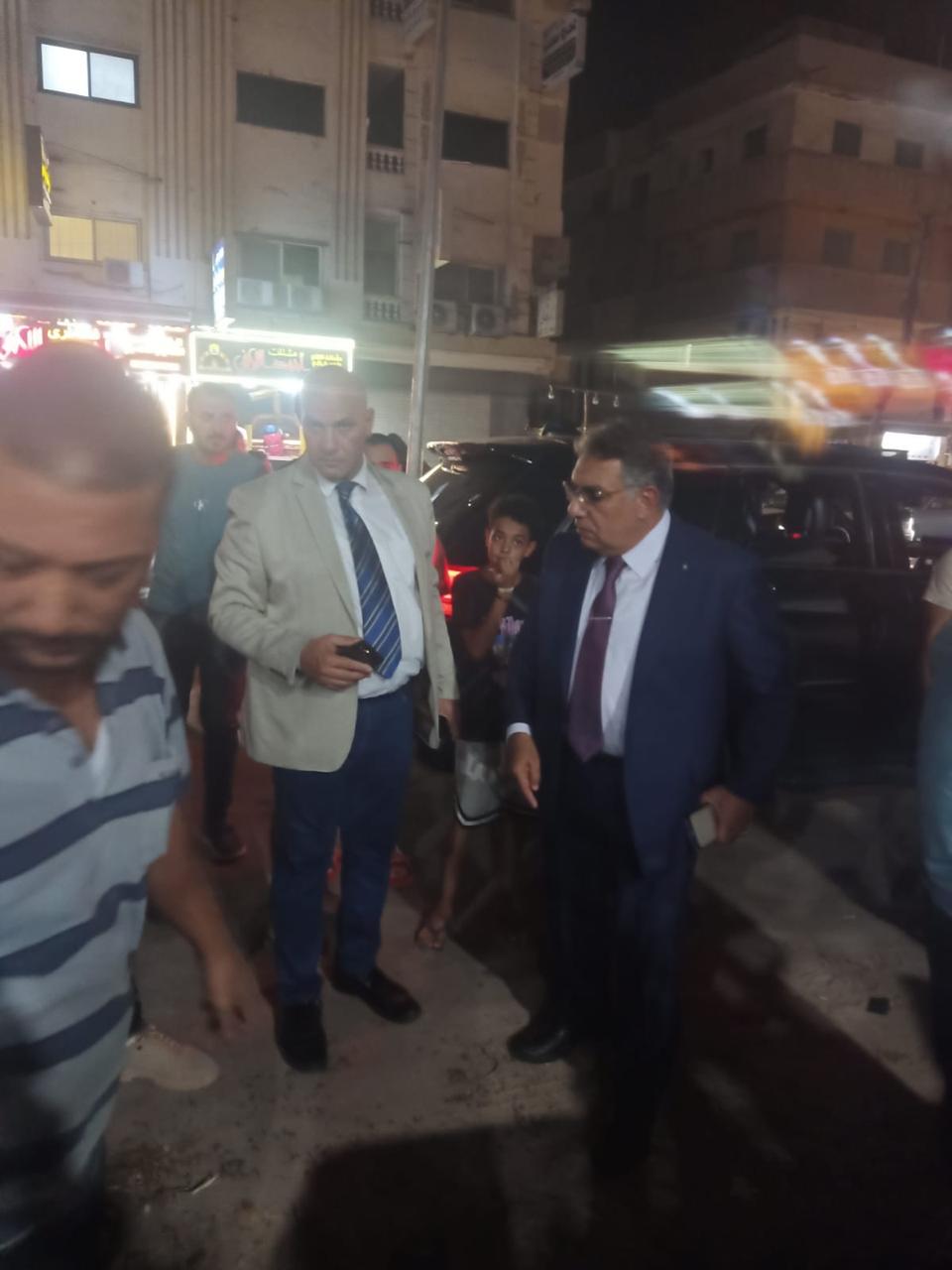 جولة مفاجئة لمحافظ الدقهلية لرفع الإشغالات بشارع الجلاء واتخاذ الإجراءات القانونية تجاه المخالفين (4)